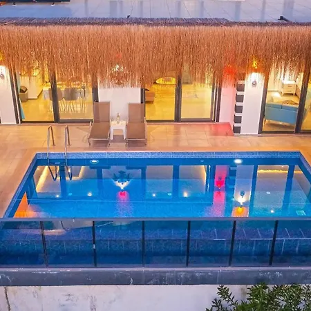 Private Sahin-2 Pool Heater Available 빌라